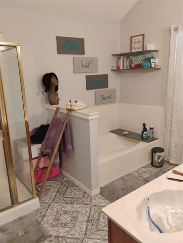 712 Atteberry Lane, Lancaster, TX 75146