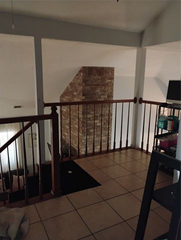 712 Atteberry Lane, Lancaster, TX 75146