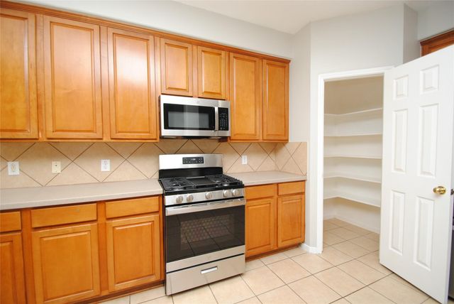 1115 Oxford Mills Lane, Sugar Land, TX 77479