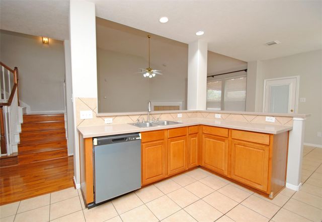 1115 Oxford Mills Lane, Sugar Land, TX 77479