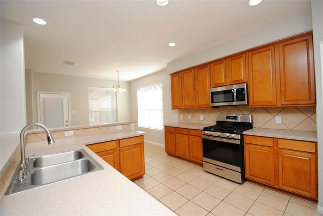 1115 Oxford Mills Lane, Sugar Land, TX 77479