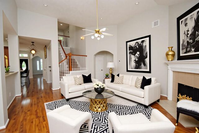 1115 Oxford Mills Lane, Sugar Land, TX 77479