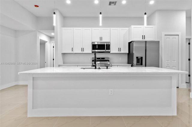 456 Mercedes CT, Lehigh Acres, FL 33972