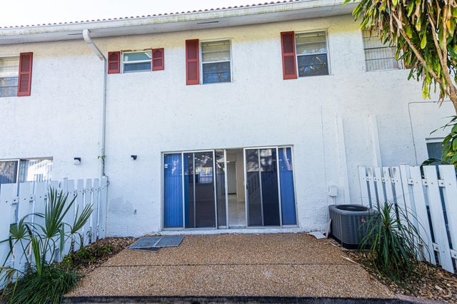 8939 NW 23rd Street, Coral Springs, FL 33065