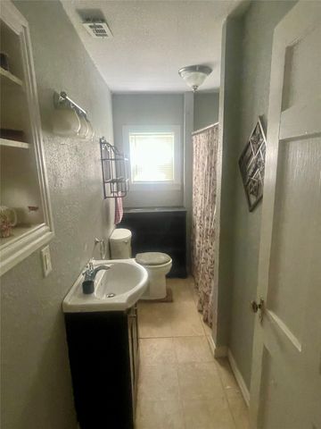 718 Houston Street, Sulphur Springs, TX 75482