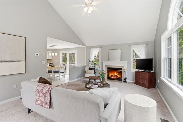 6 Kristyn Ln, North Reading, MA 01864