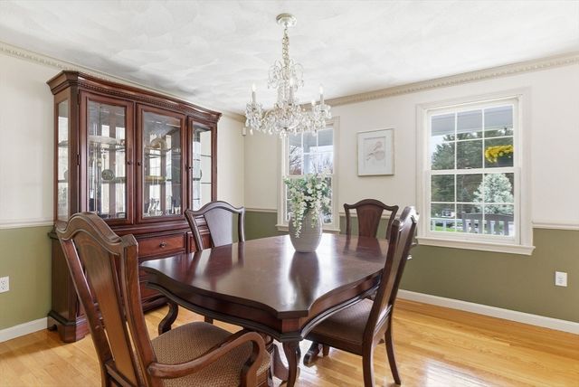 6 Kristyn Ln, North Reading, MA 01864