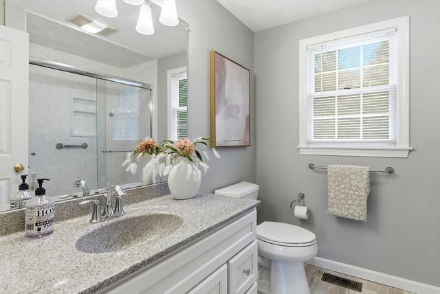 6 Kristyn Ln, North Reading, MA 01864