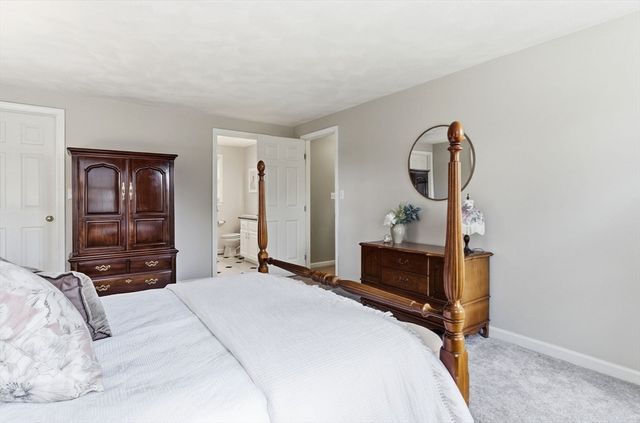 6 Kristyn Ln, North Reading, MA 01864