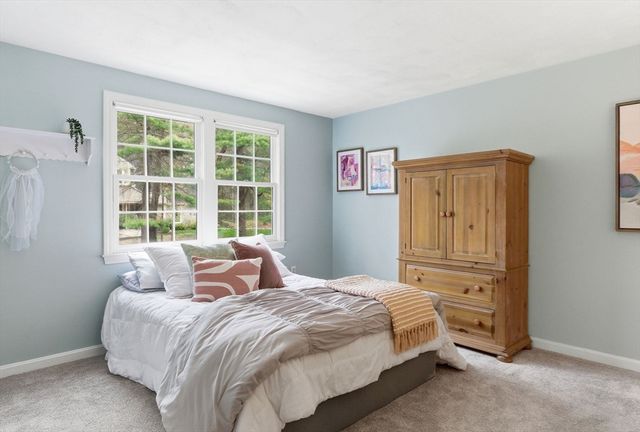 6 Kristyn Ln, North Reading, MA 01864