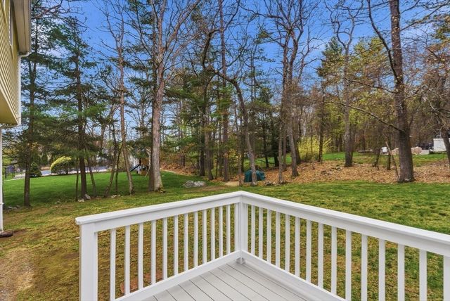 6 Kristyn Ln, North Reading, MA 01864