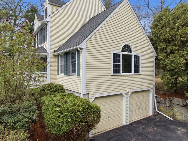 6 Kristyn Ln, North Reading, MA 01864