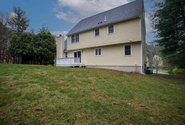 6 Kristyn Ln, North Reading, MA 01864