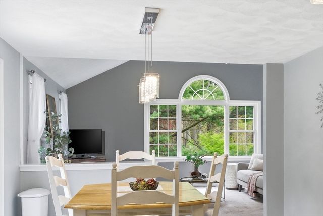 6 Kristyn Ln, North Reading, MA 01864