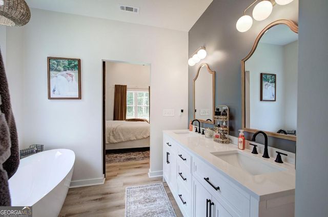 4142 Lovvorn Road, Carrollton, GA 30117