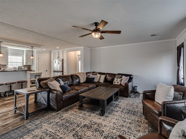 9180 S Santa Fe Road, Guthrie, OK 73044