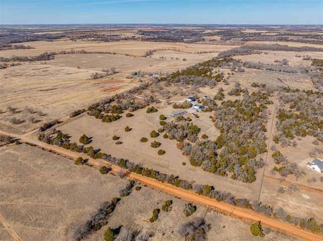 9180 S Santa Fe Road, Guthrie, OK 73044