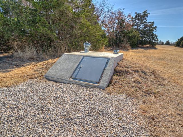 9180 S Santa Fe Road, Guthrie, OK 73044