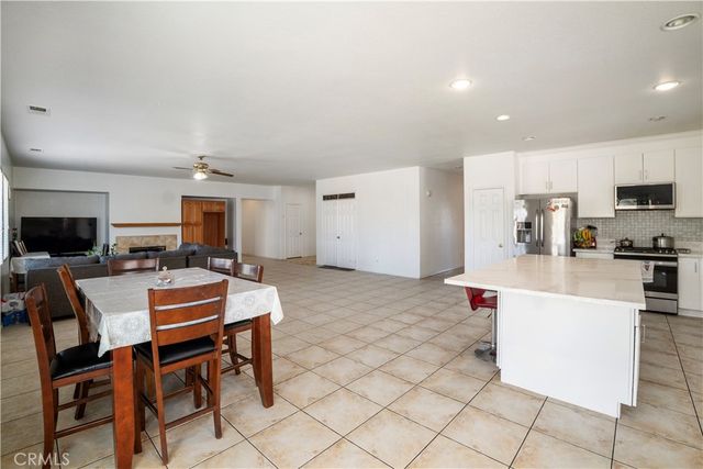 805 Limousin Street, Perris, CA 92571
