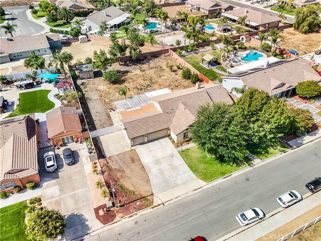 805 Limousin Street, Perris, CA 92571