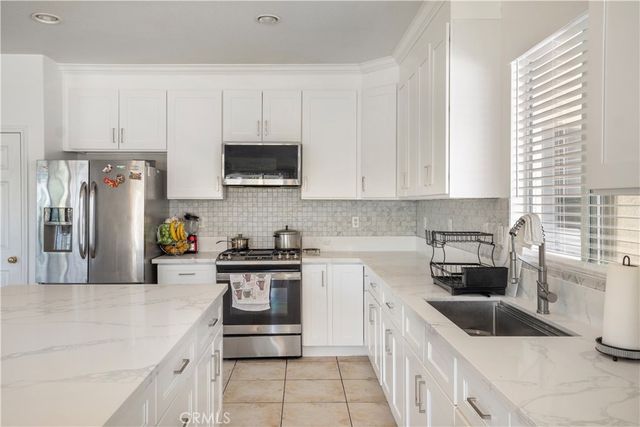 805 Limousin Street, Perris, CA 92571