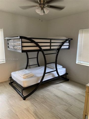 2 NE 45th St, Miami, FL 33137