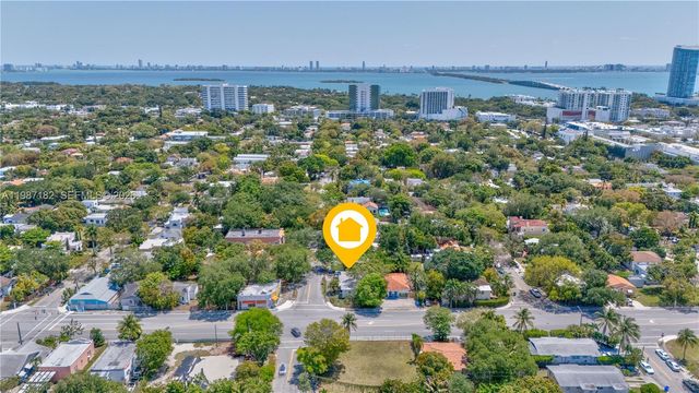 2 NE 45th St, Miami, FL 33137