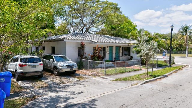 2 NE 45th St, Miami, FL 33137