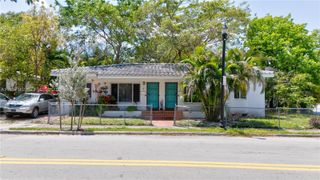 2 NE 45th St, Miami, FL 33137