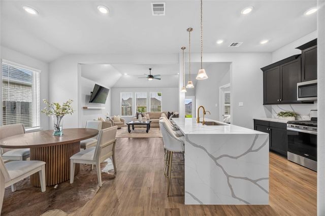 19319 Palfrey Prairie Trail, Tomball, TX 77377