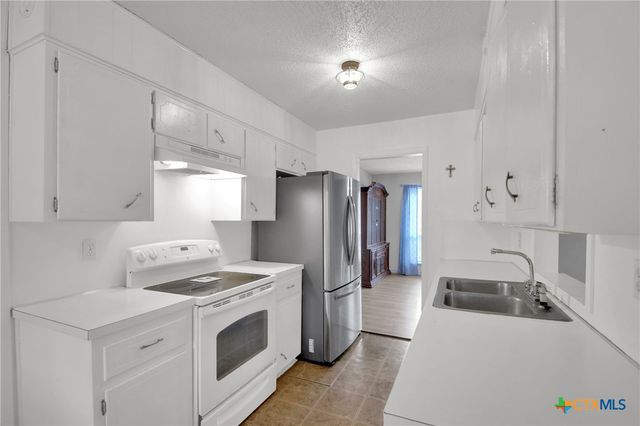 1811 Clarawood Drive, Killeen, TX 76549