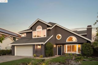2708 Carmen Ct, Pinole, CA 94564