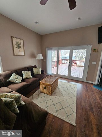 BLOCK 47 LOT 14 JELLYSTONE AVE, Falling Waters, WV 25419