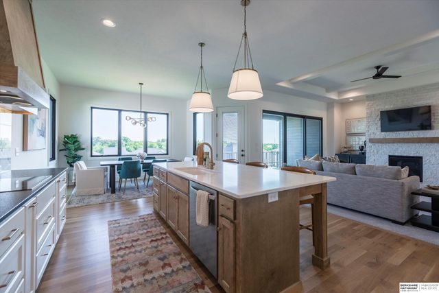 19006 Acorn Drive, Gretna, NE 68028