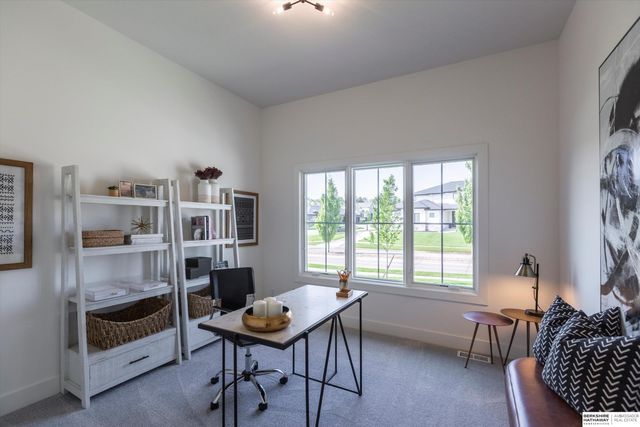 19006 Acorn Drive, Gretna, NE 68028