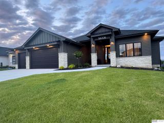 19006 Acorn Drive, Gretna, NE 68028