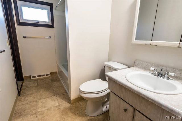 111 Sunshine Drive, Amherst, NY 14222