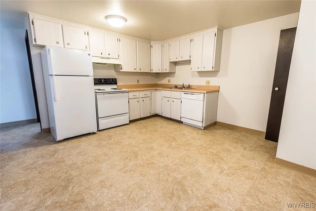 111 Sunshine Drive, Amherst, NY 14222