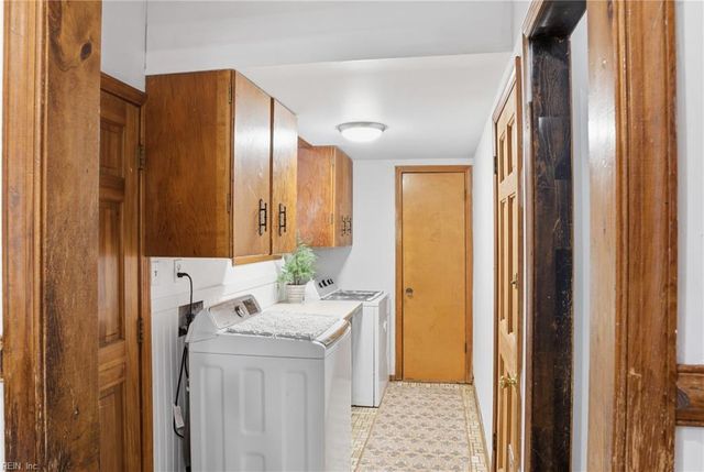 1105 Cogliandro DR, Chesapeake, VA 23320