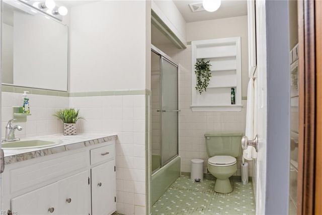 1105 Cogliandro DR, Chesapeake, VA 23320