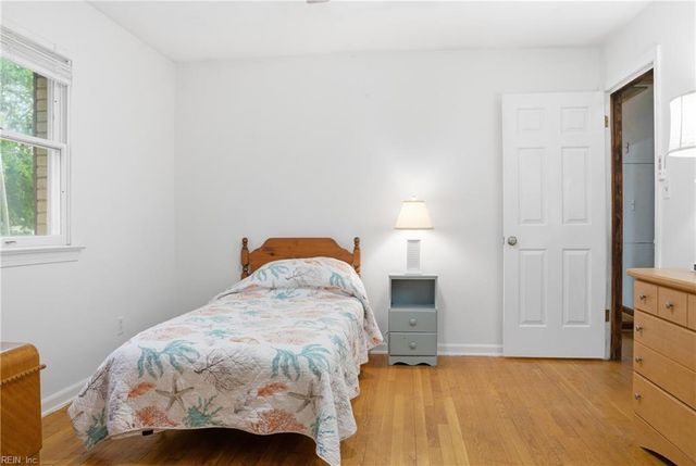 1105 Cogliandro DR, Chesapeake, VA 23320