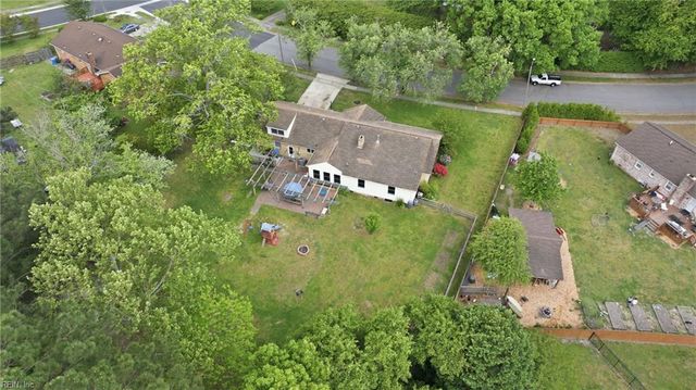 1105 Cogliandro DR, Chesapeake, VA 23320