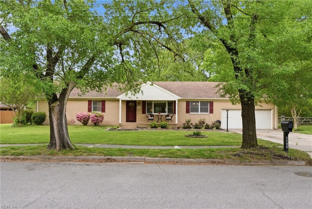 1105 Cogliandro DR, Chesapeake, VA 23320