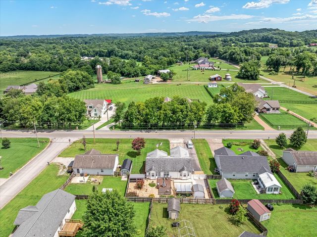 2109 Williamsport Pike, Columbia, TN 38401