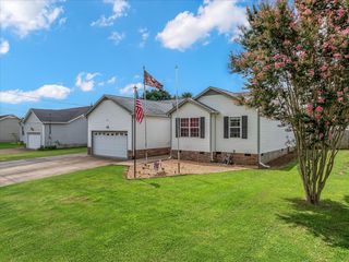 2109 Williamsport Pike, Columbia, TN 38401