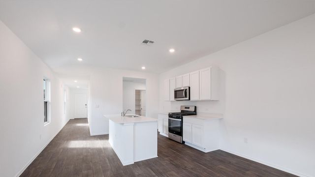 12103 Pike BND, Mustang Ridge, TX 78610