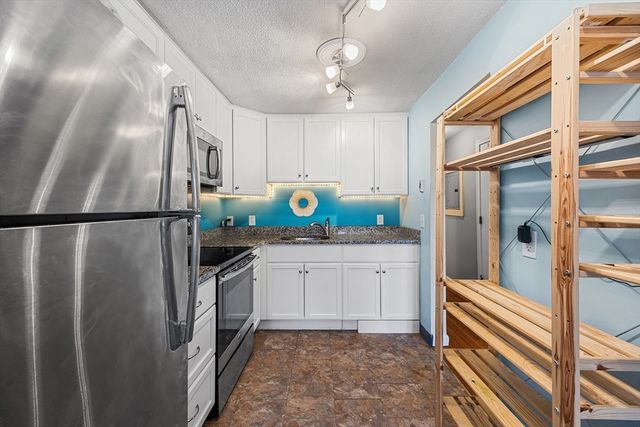 150 Wrentham St 9, Boston, MA 02124