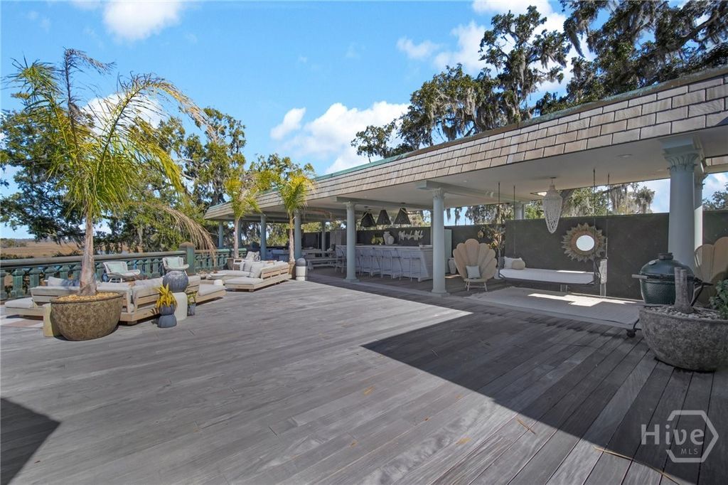 Image 21 of property listing at 160 Oatland Island Road B, Savannah, GA 31410