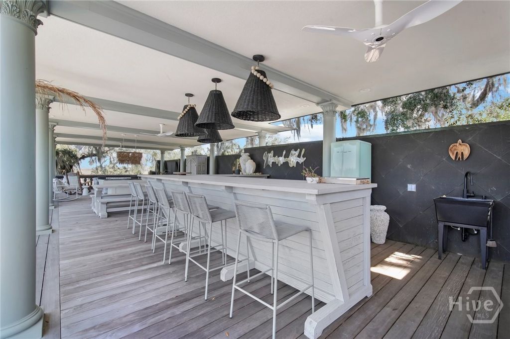 Image 23 of property listing at 160 Oatland Island Road B, Savannah, GA 31410