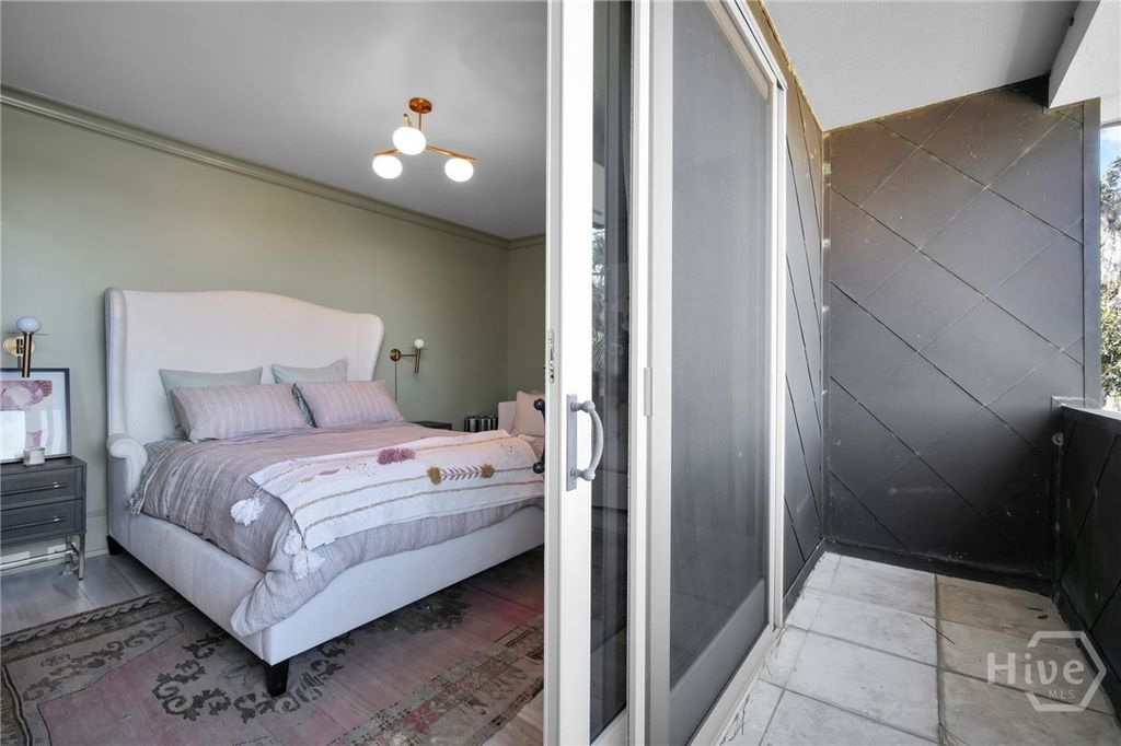 Image 33 of property listing at 160 Oatland Island Road B, Savannah, GA 31410